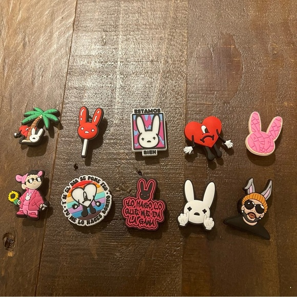 Bad‎ Bunny 10 Piece Crocs Charms Set - Buy 3 of More Get 50% OFF - Picture 2 of 4